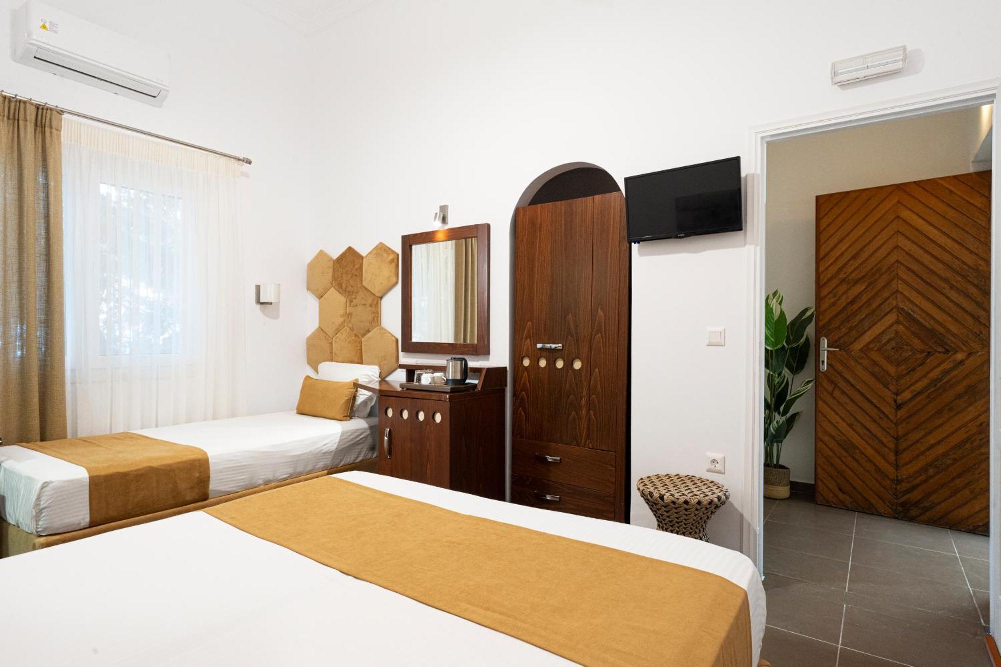 Semiramis Guesthouse Adámasz Kültér fotó