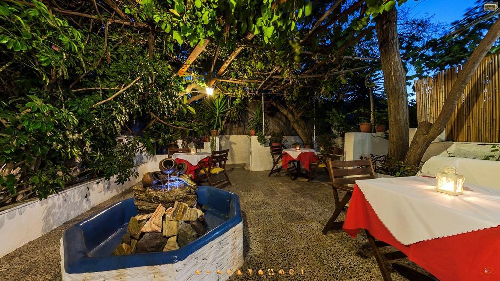 Semiramis Guesthouse Adámasz Kültér fotó